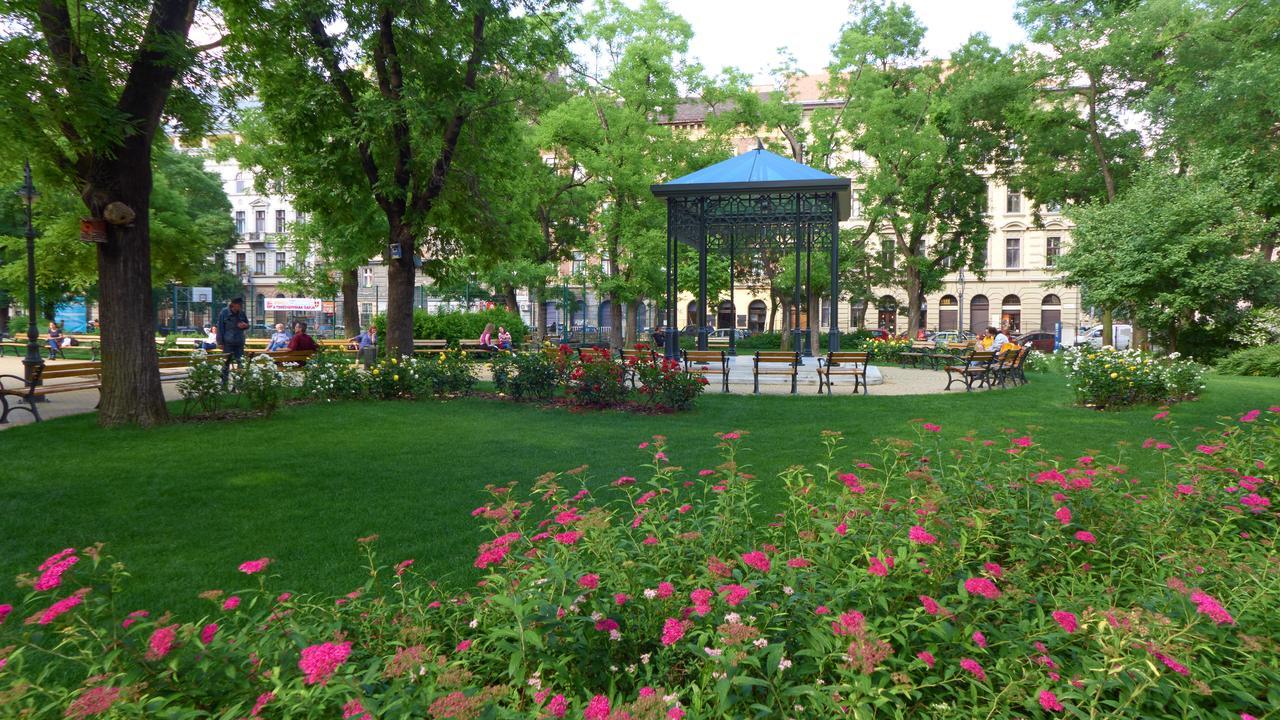 Fewo Oktogon Budapest Exterior photo