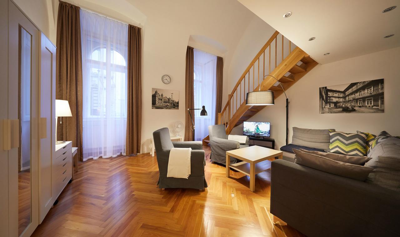 Fewo Oktogon Budapest Exterior photo